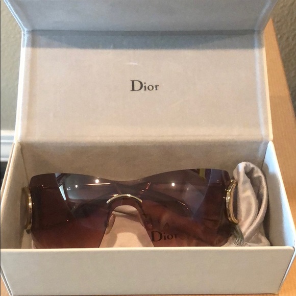 Gold Dior sunglasses - Picture 7 of 8